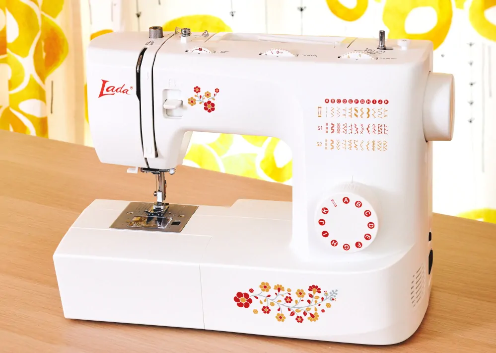 Šicí stroj Lada L60