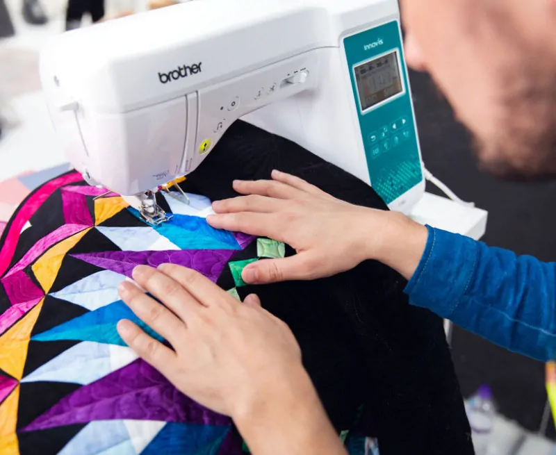 Šicí a vyšívací stroj Brother Innov-is F580