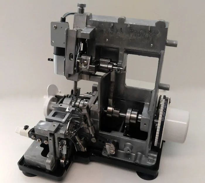 Overlock Lada 700 D + DÁREK