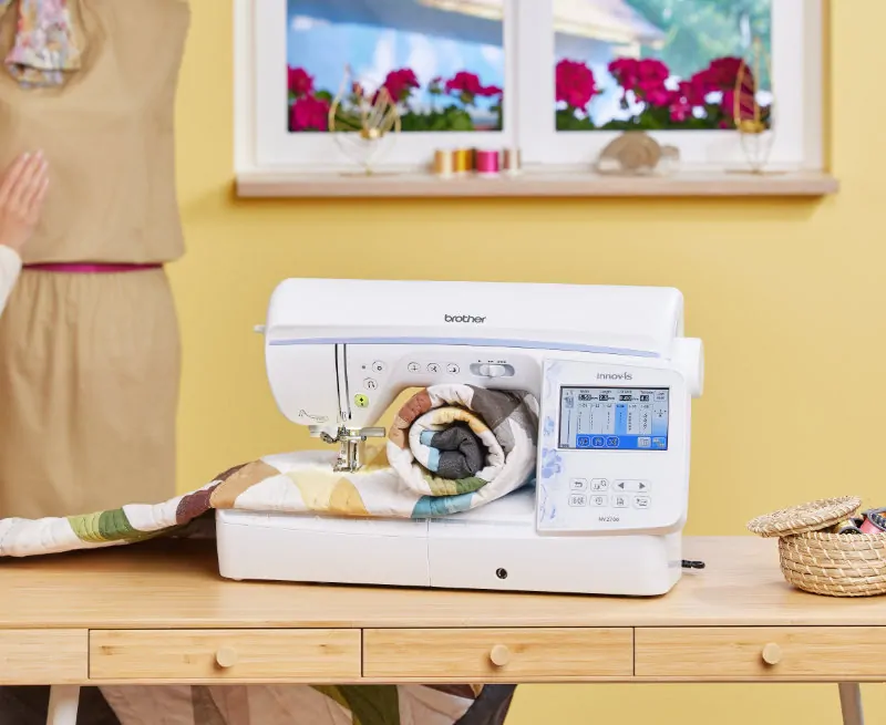 Šicí a vyšívací stroj Brother Innov-Is 2700