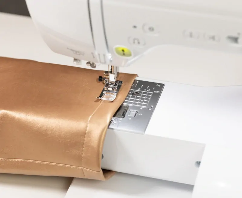 Šicí stroj Brother Innov-Is F560