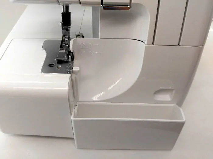 Overlock Lada 700 D + DÁREK