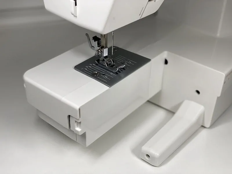 Šicí stroj Lada L30 + DÁREK