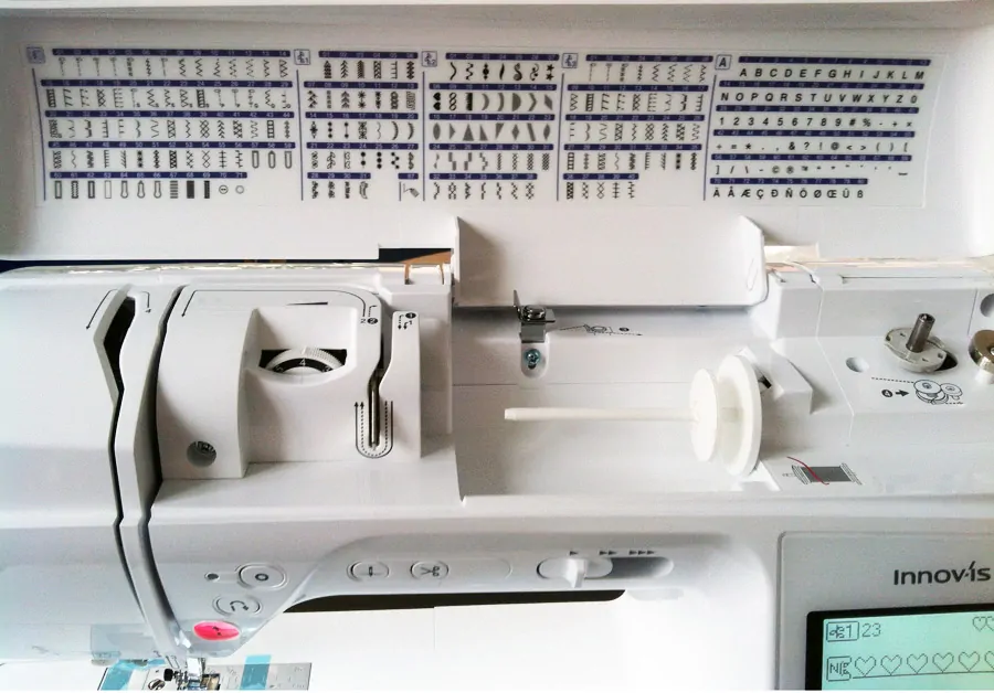 Šicí stroj Brother Innov-Is 1100